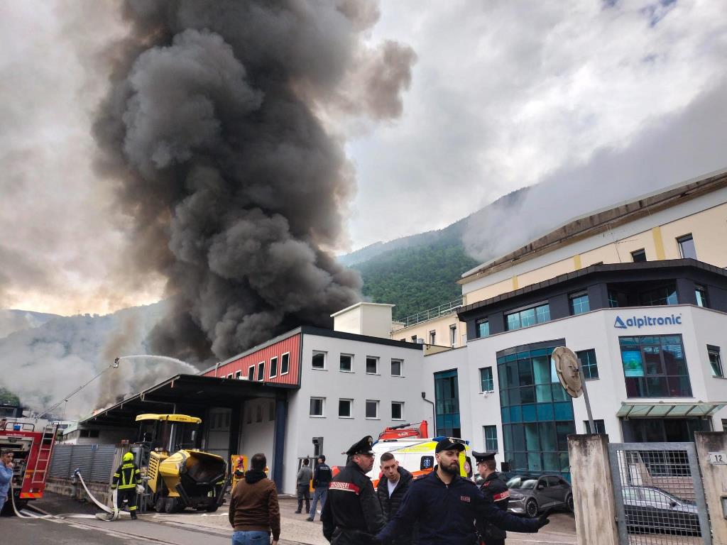 incendio bolzano oggi