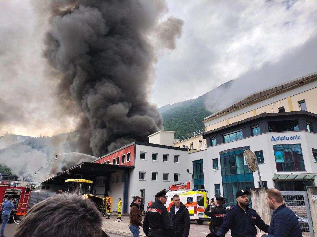 incendio bolzano oggi