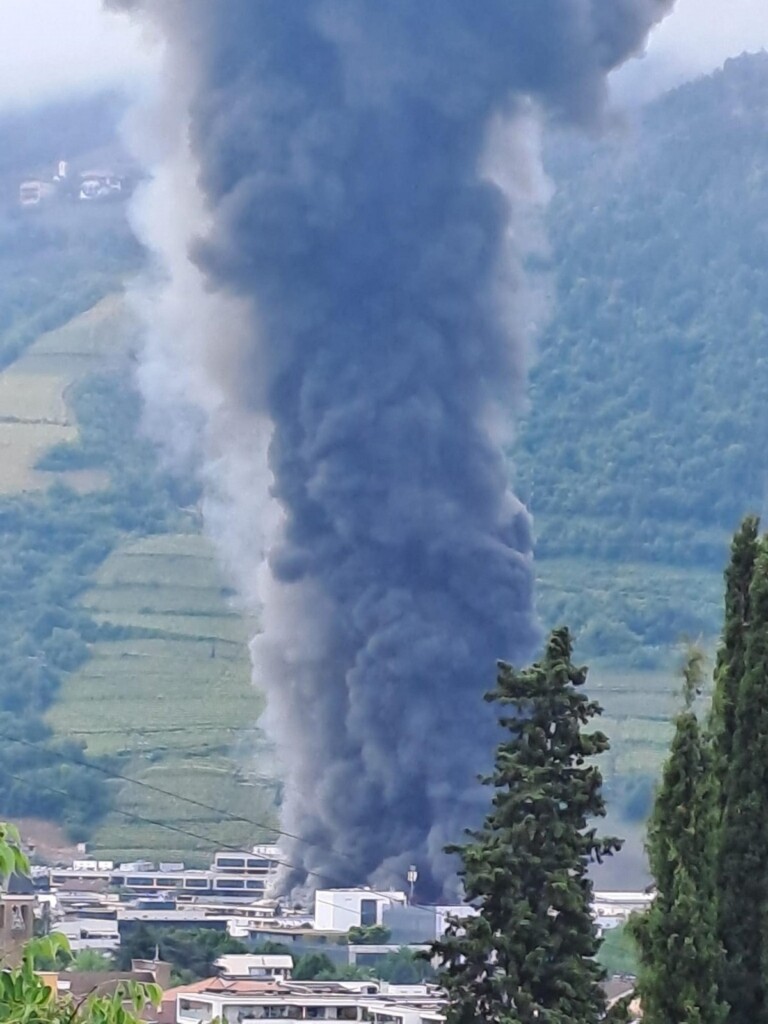 incendio bolzano oggi