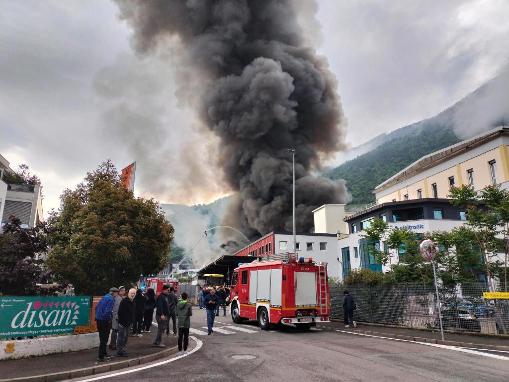 incendio bolzano oggi