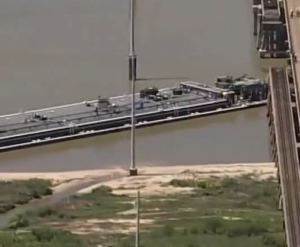 incidente chiatta Pelican Island Causeway 2