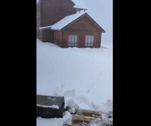 neve Tianshan cina