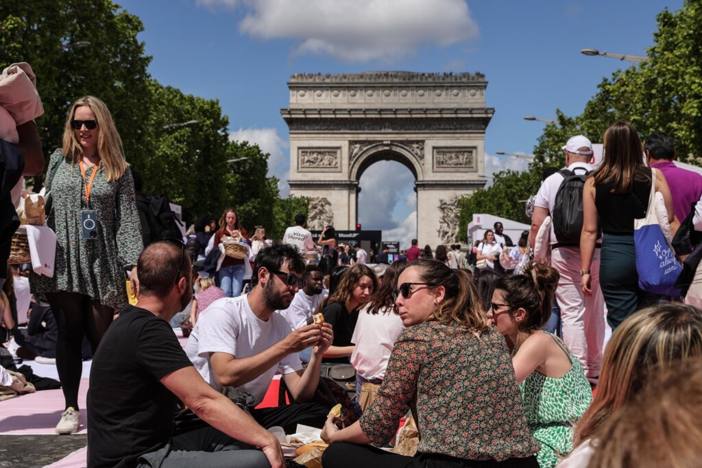 picnic Champs Elysees parigi