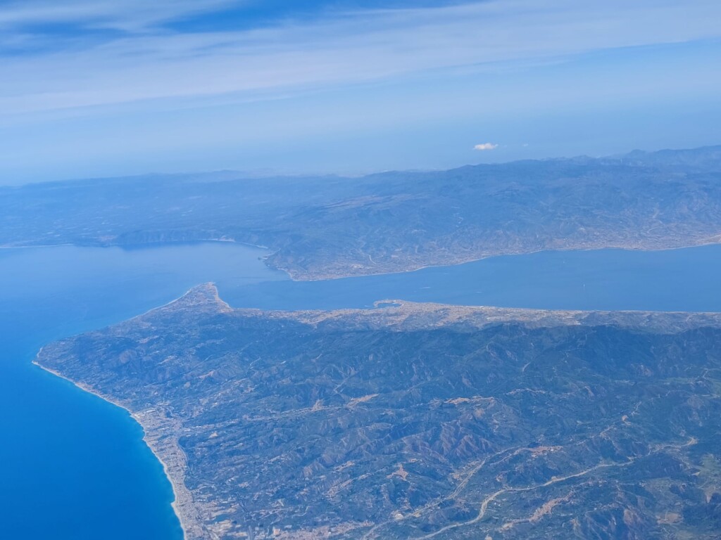 stretto di messina dall'alto