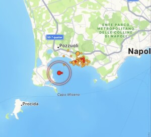 terremoto oggi pozzuoli napoli campi flegrei