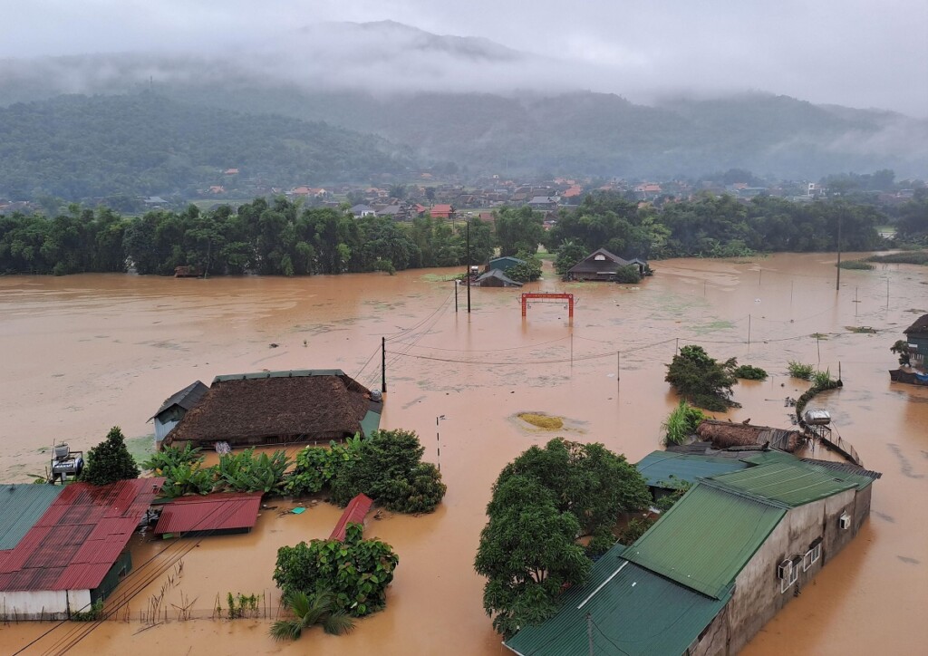 alluvioni frane vietnam
