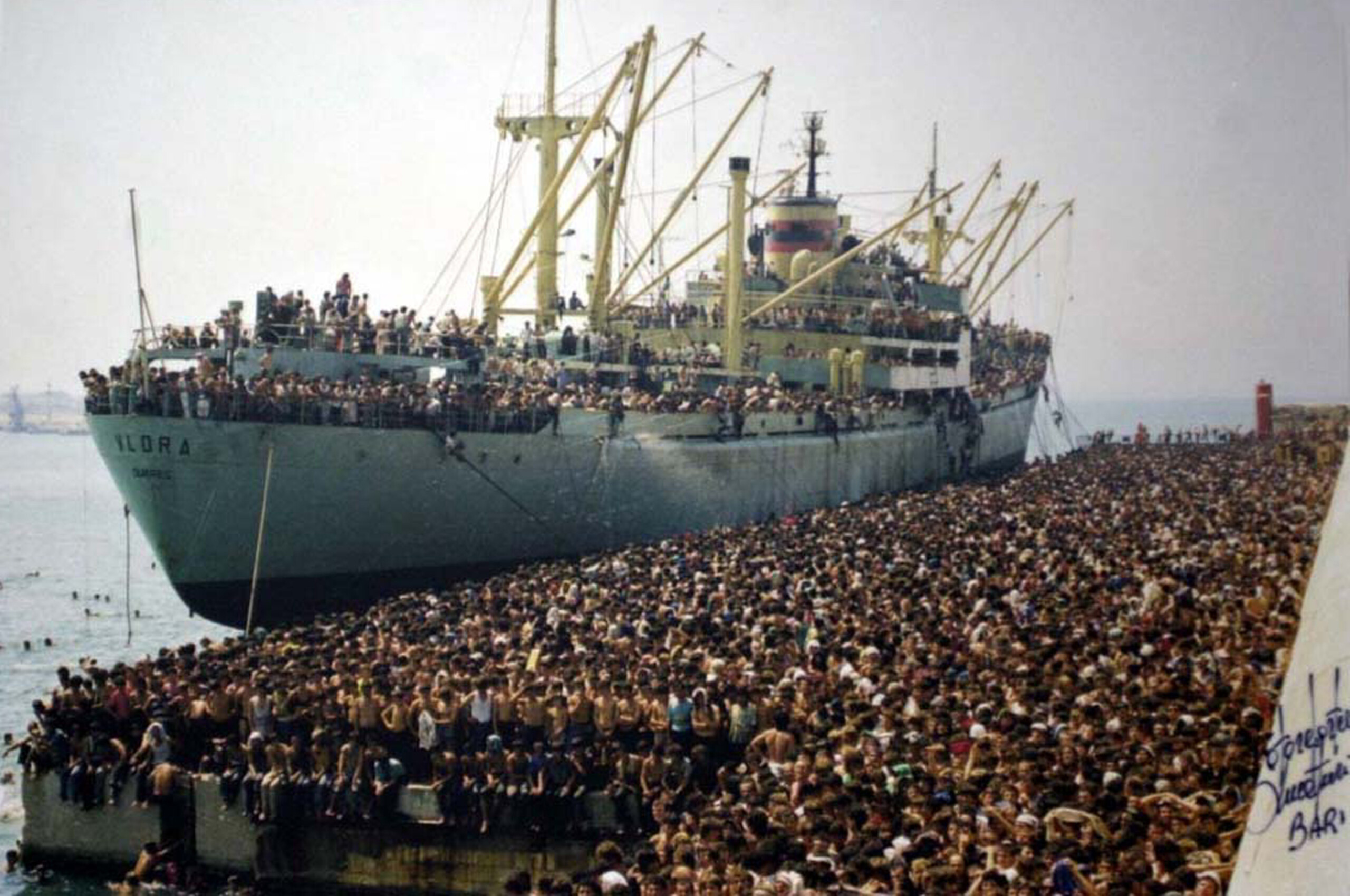bari 8 agosto 1991 arrivo albanesi nave