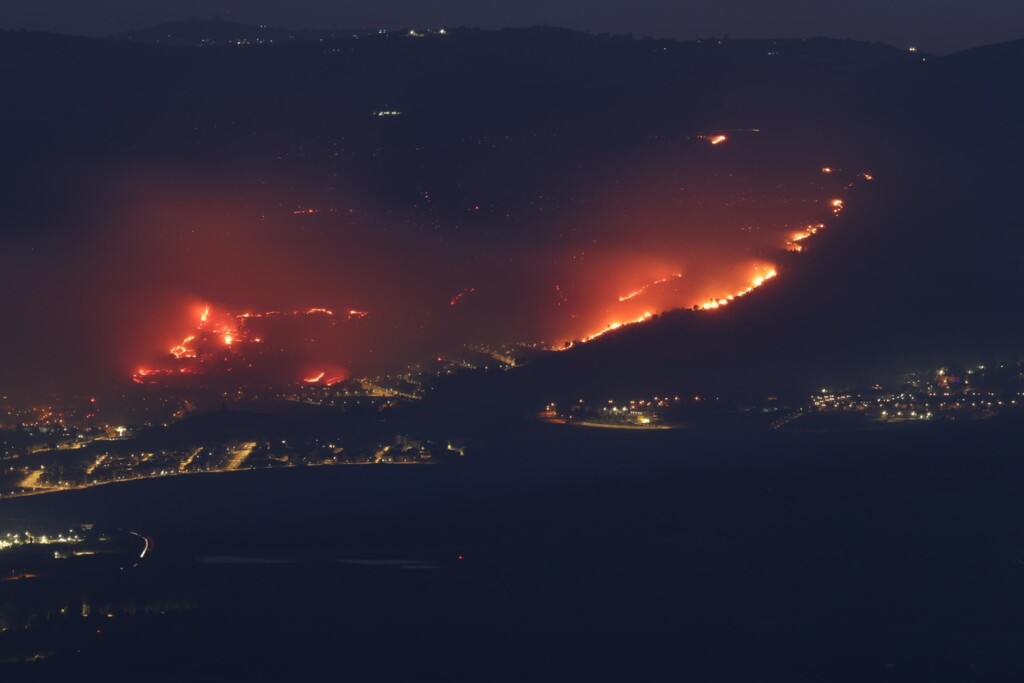 incendi israele razzi