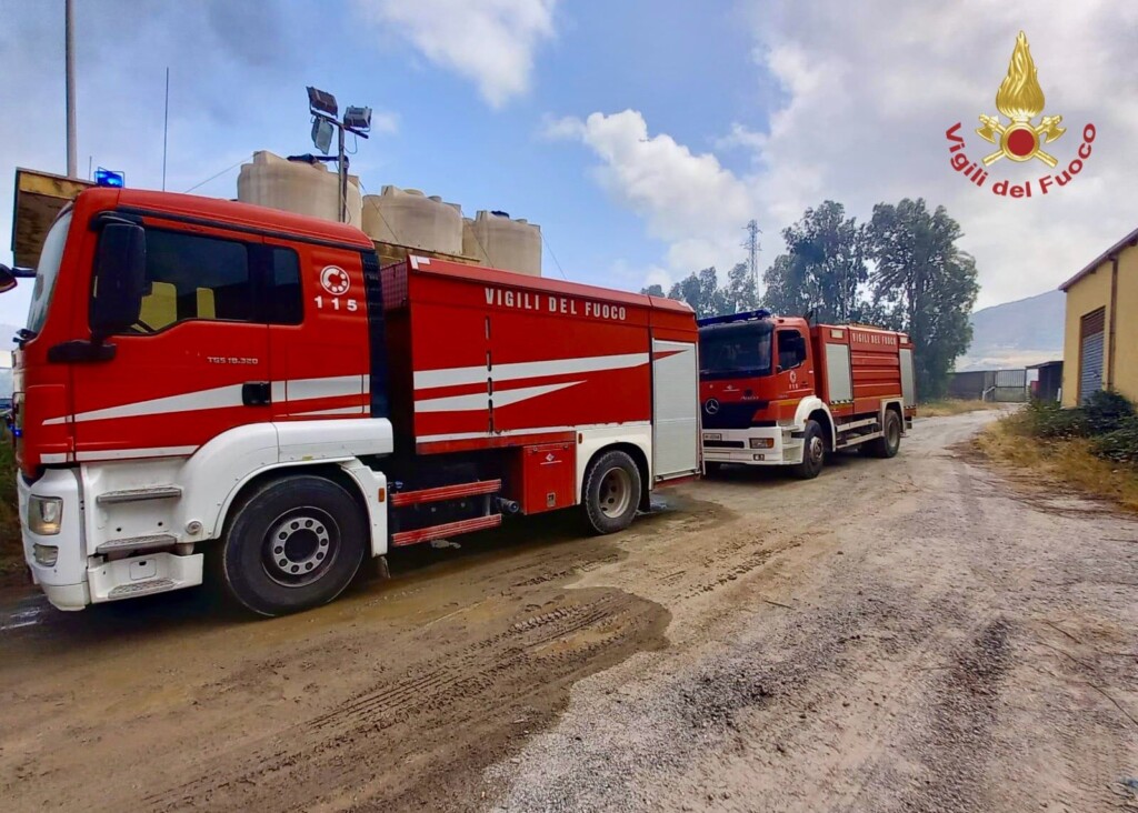 incendio discarica Mazzarrà S. Andrea