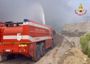 incendio discarica Mazzarrà S. Andrea