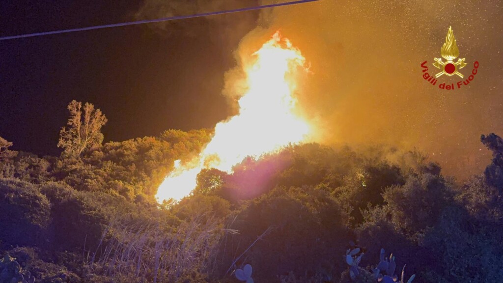 incendio messina zona nord