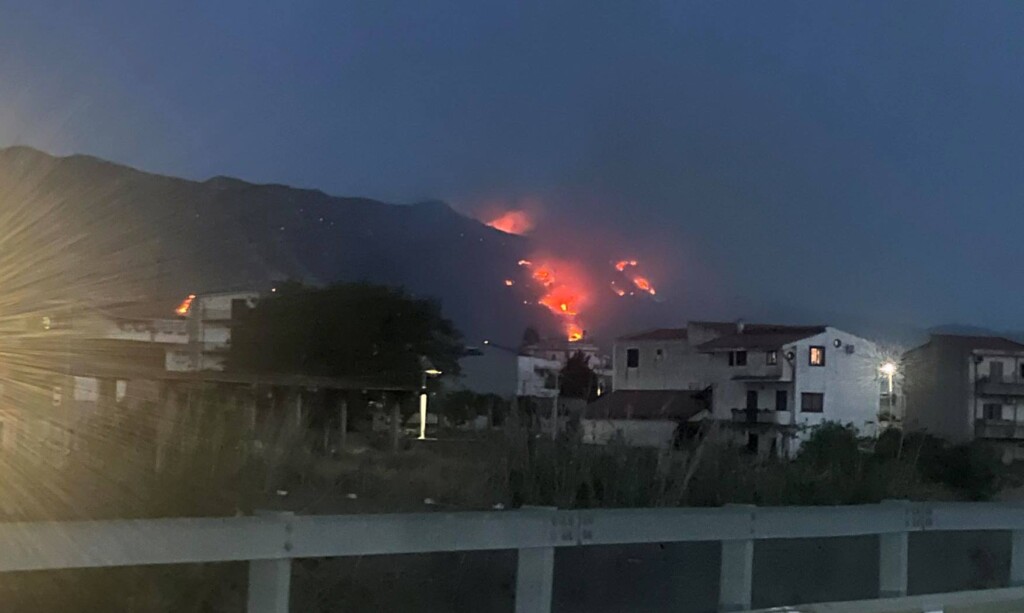 incendio reggio calabria