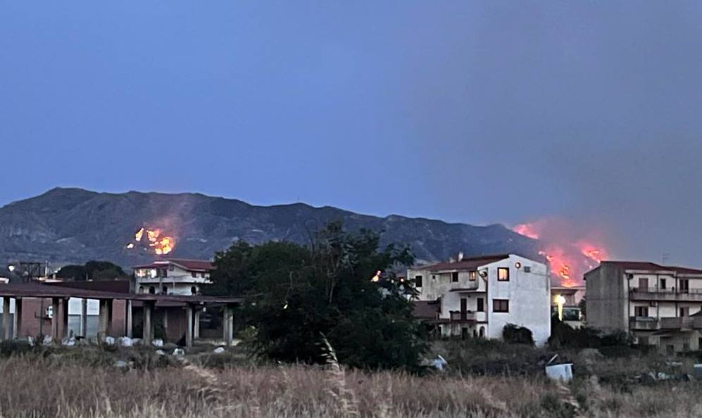 incendio reggio calabria