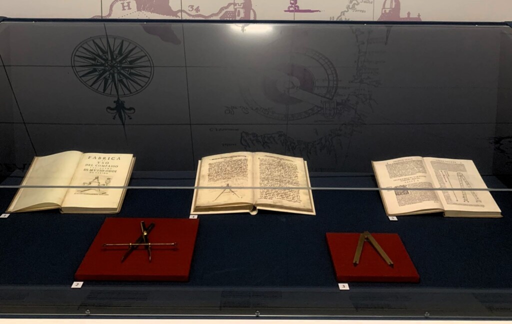 mostra Circinus