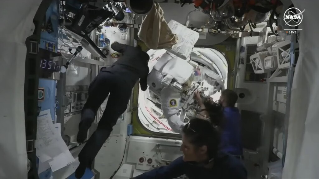 passeggiata spaziale annullata