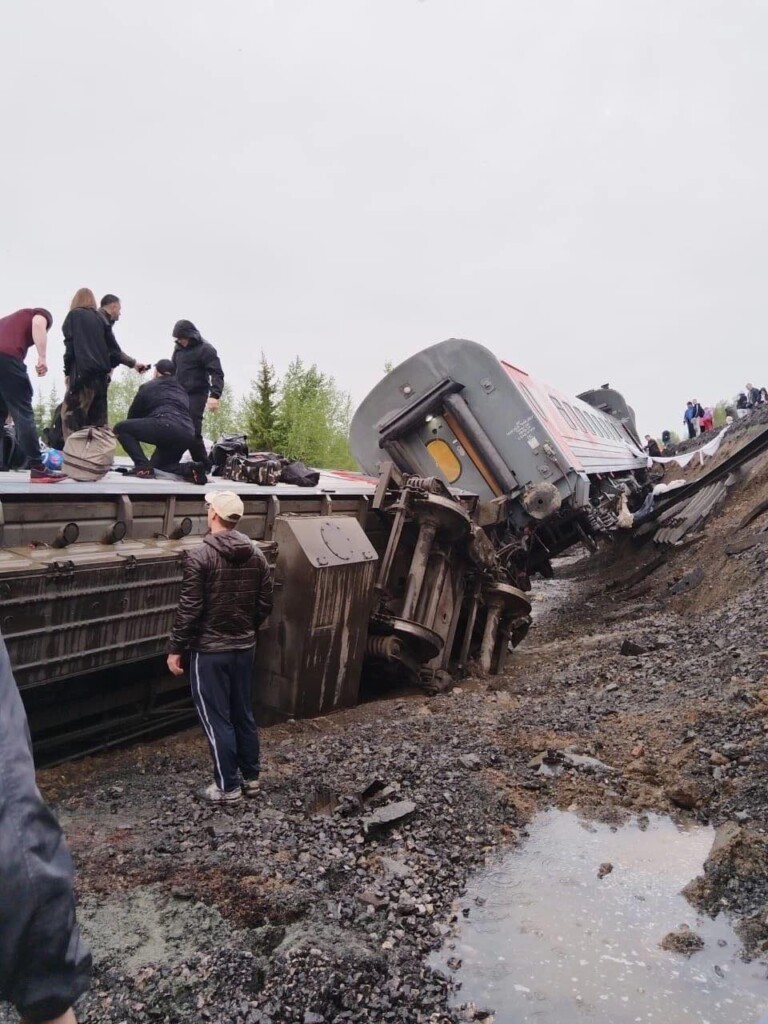 treno deragliato russia