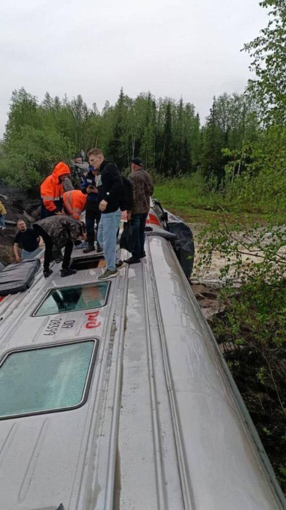 treno deragliato russia