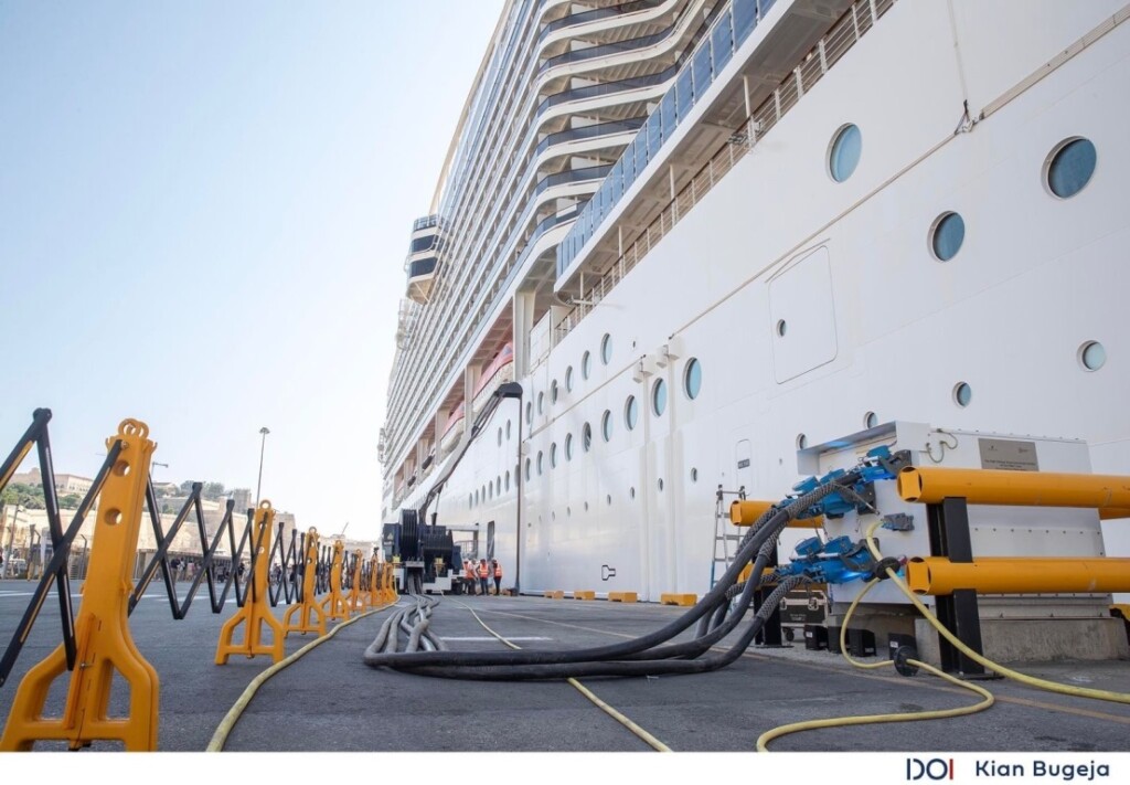 MSC WORLD EUROPA connessione elettrica di terra