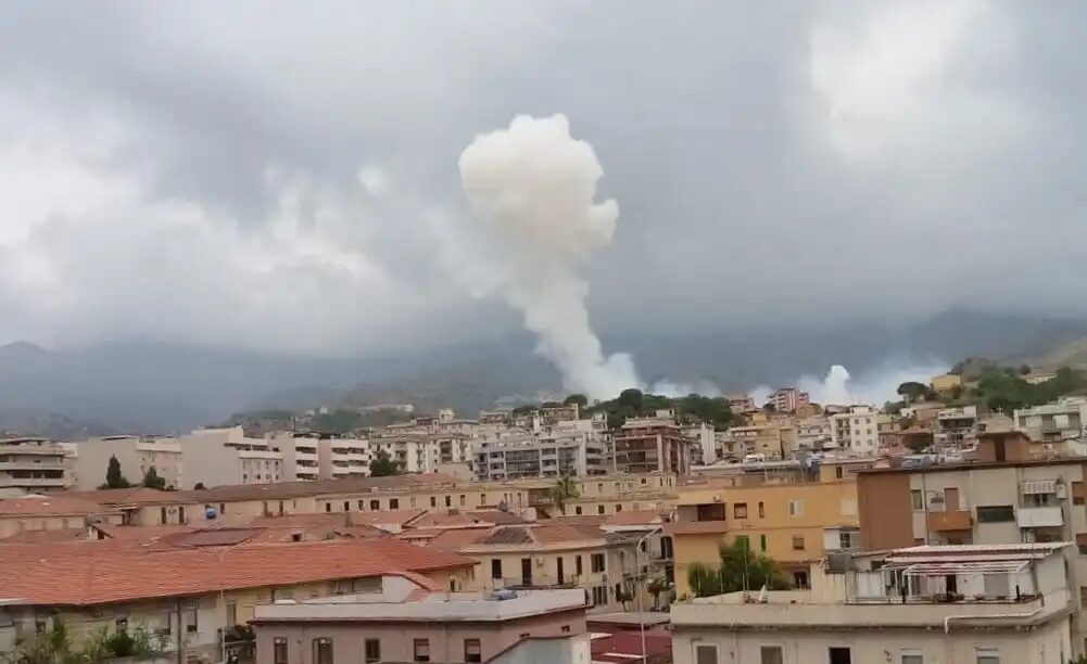 esplosione fuochi d'artificio messina