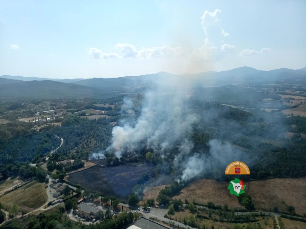 incendio chiusdino toscana