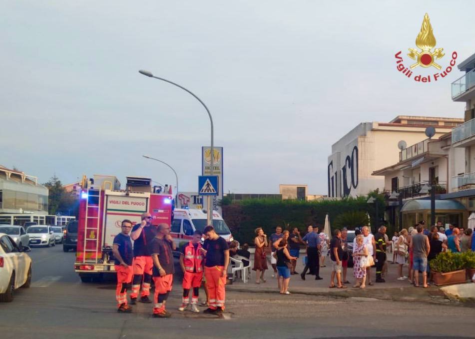incendio hotel amantea