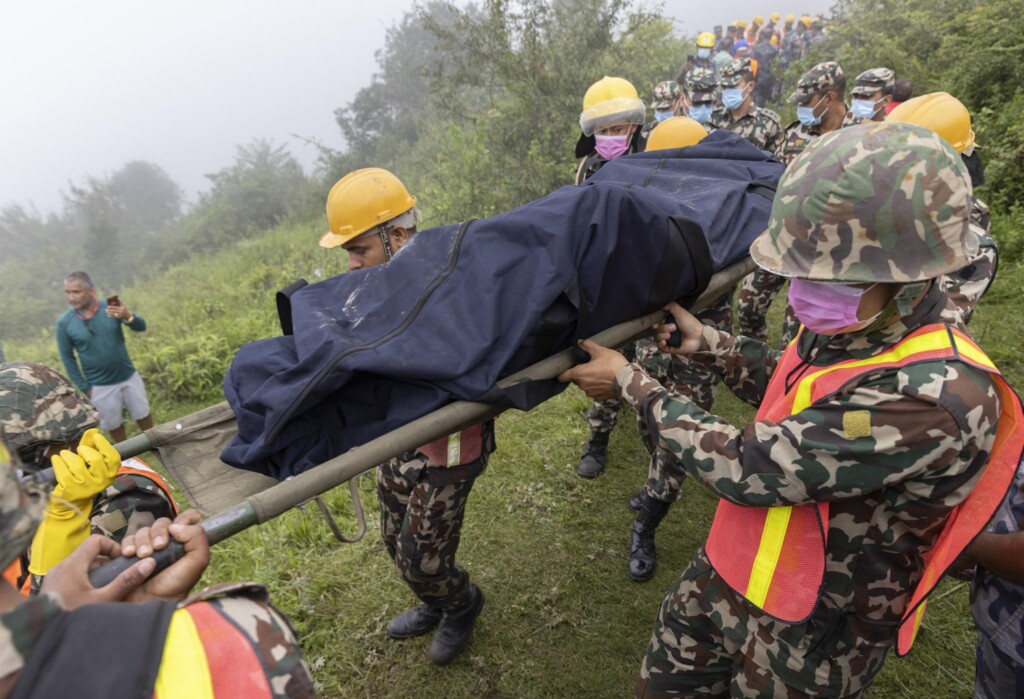 incidente elicottero nepal