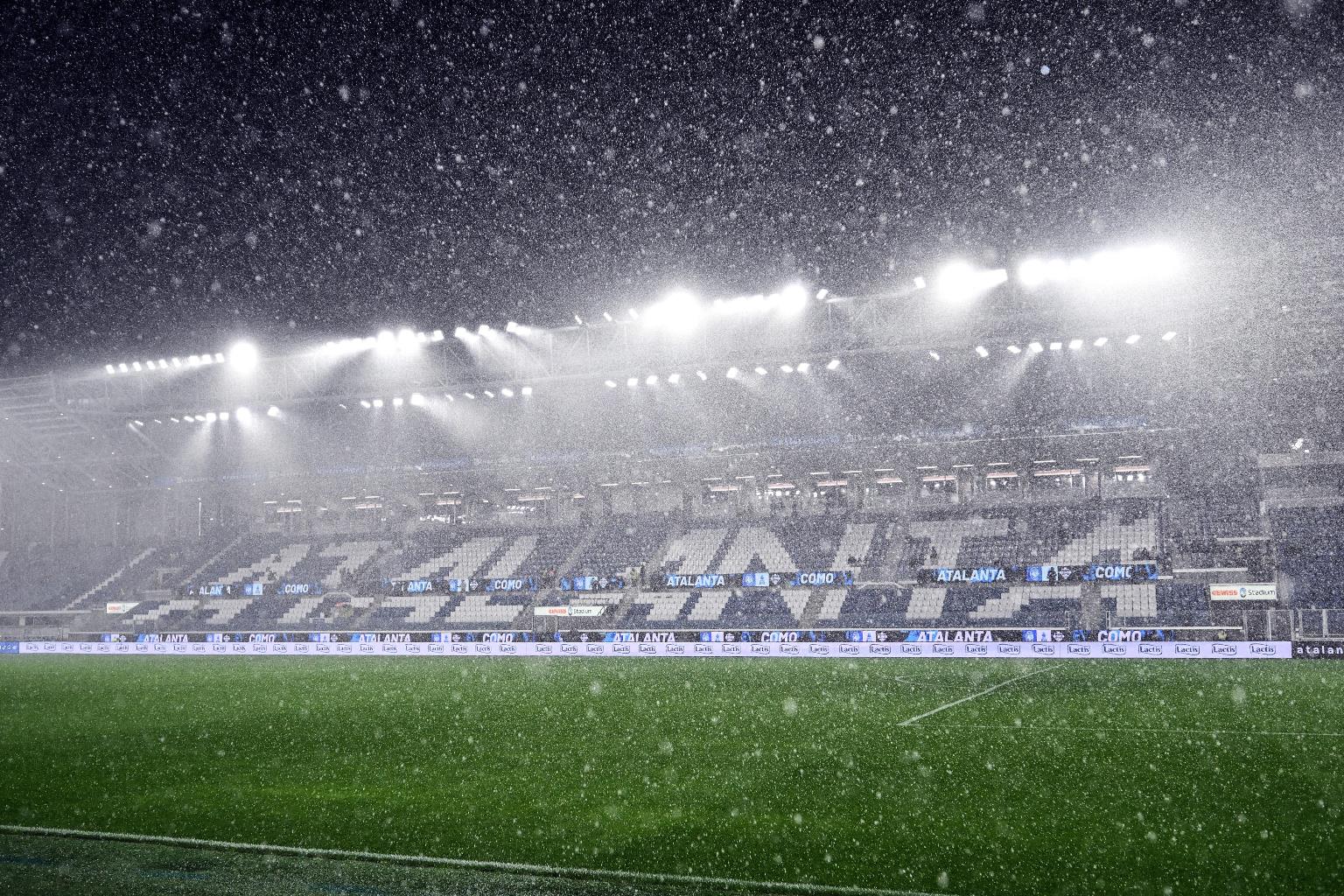 Maltempo, forte pioggia a Bergamo: Atalanta-Como posticipata | FOTO LIVE