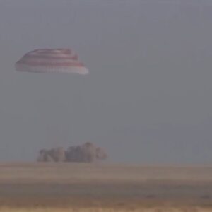 atterraggio capsula soyuz MS-25