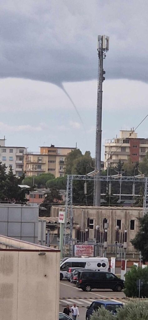 funnel cloud toscana