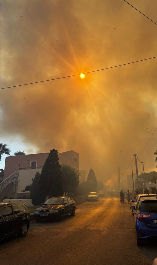 Vasto Incendio A Creta Evacuati Gli Alberghi A Platanias FOTO
