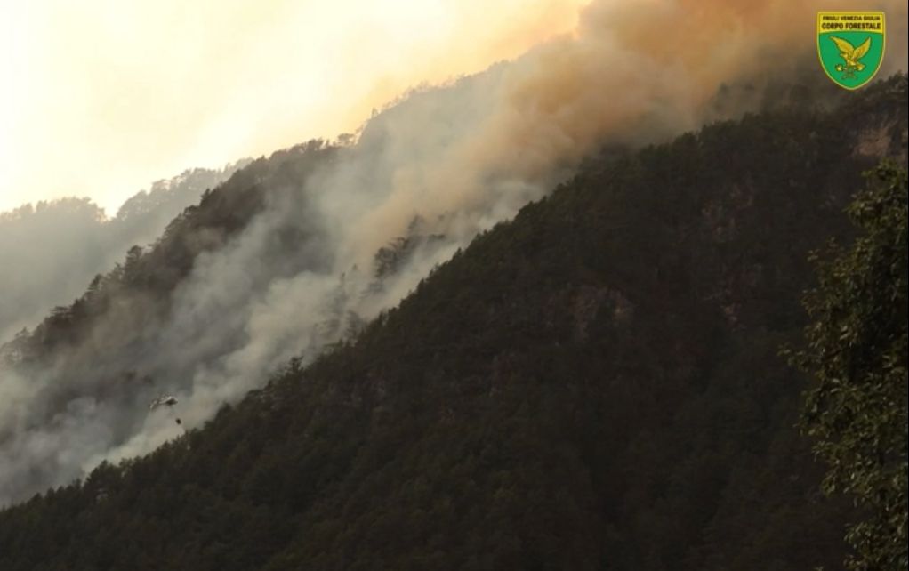 incendio monte cimadors friuli