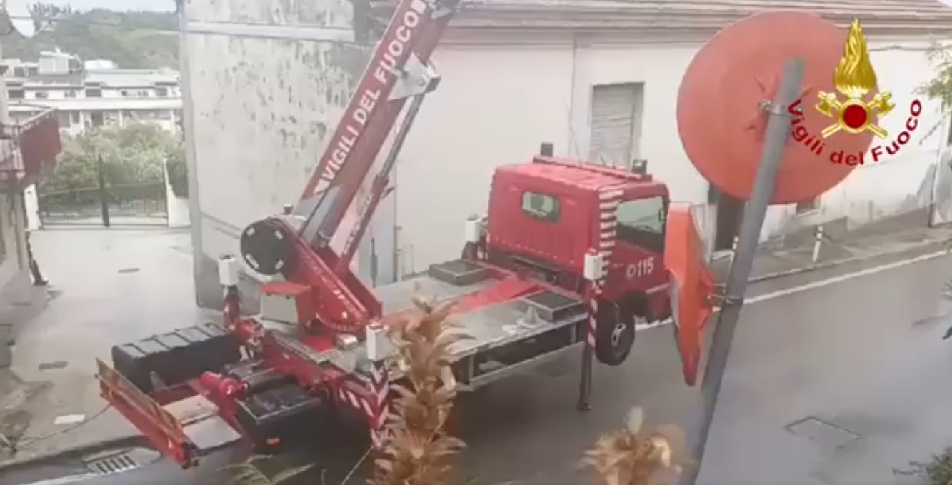 Forte maltempo tra Pescara, Montesilvano e Spoltore: aperti COC, oltre 200 richieste di soccorso | VIDEO