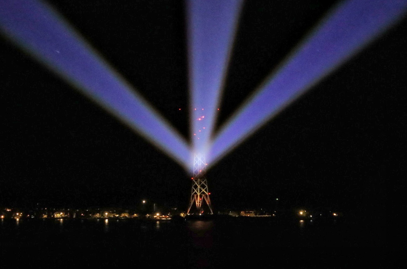 Cos’è successo questa notte nello Stretto di Messina | FOTO e VIDEO