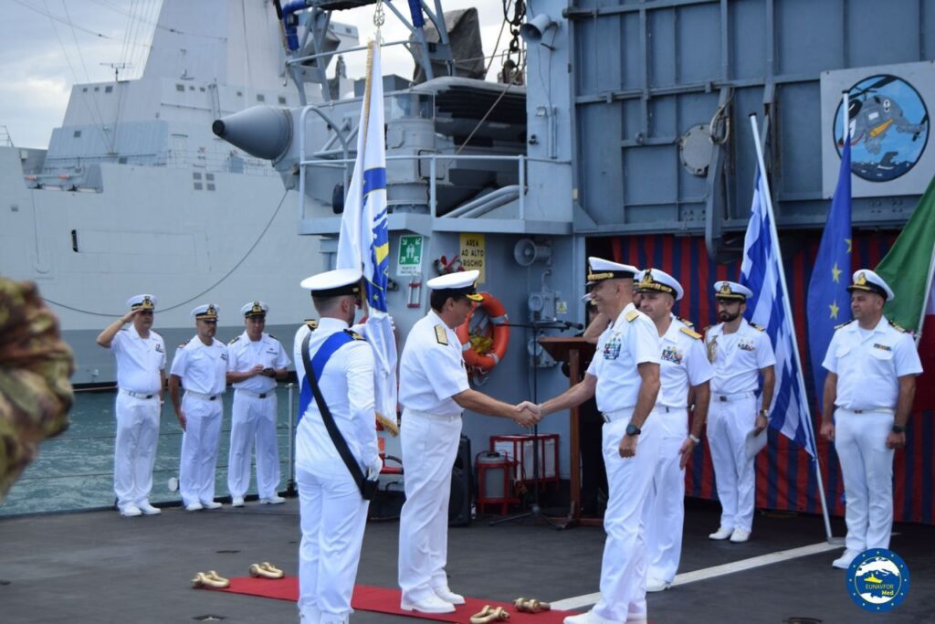 passaggio di consegne tra i Comandanti tattici dell'operazione EU Naval Force Mediterranean Irini