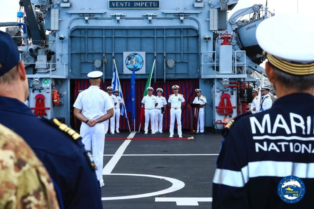 passaggio di consegne tra i Comandanti tattici dell'operazione EU Naval Force Mediterranean Irini