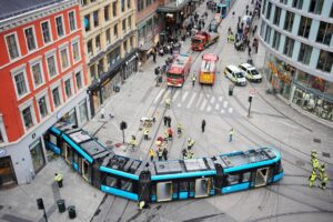 tram deraglia norvegia oslo