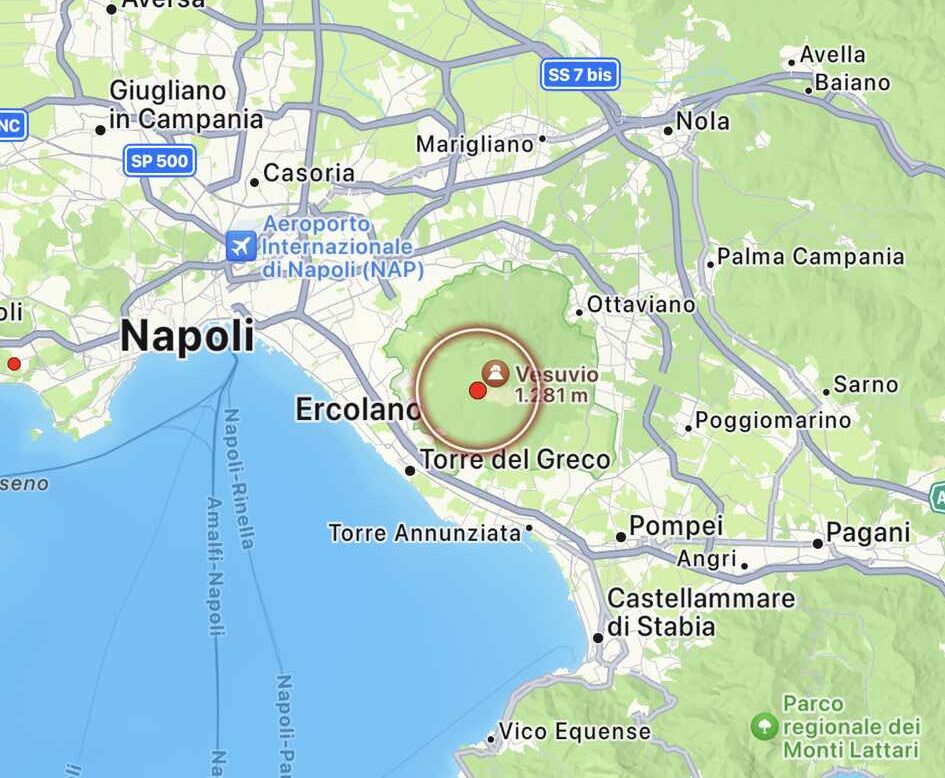 Terremoto al Vesuvio: scossa avvertita nel Napoletano, paura tra la popolazione | DATI e MAPPE