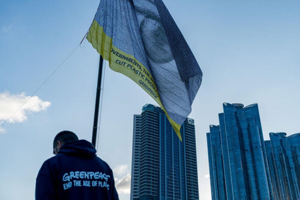 Greenpeace plastica