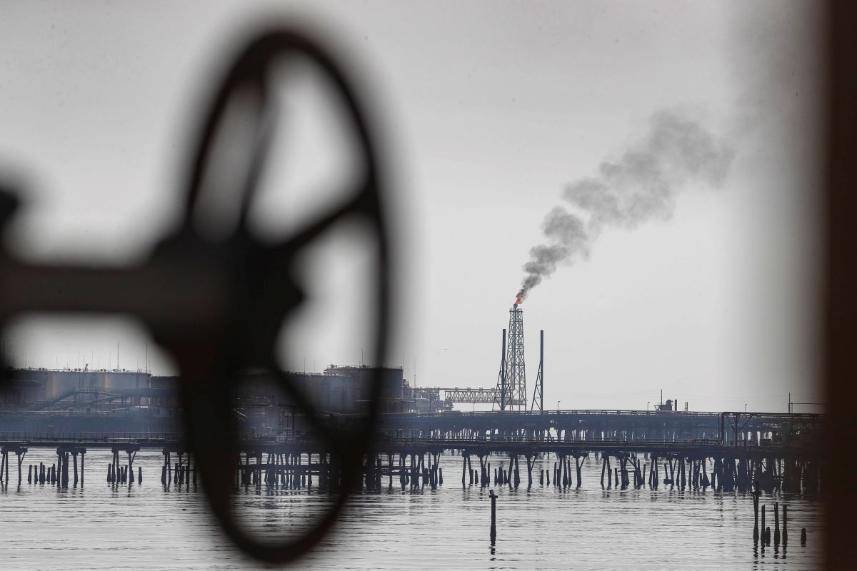 COP29 a Baku: Neft Daslari, l’isola di petrolio che sfida la transizione verde