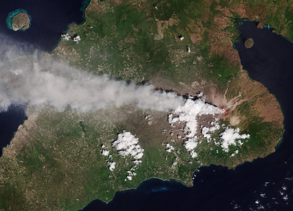 eruzione vulcano marito arrabbiato esa indonesia