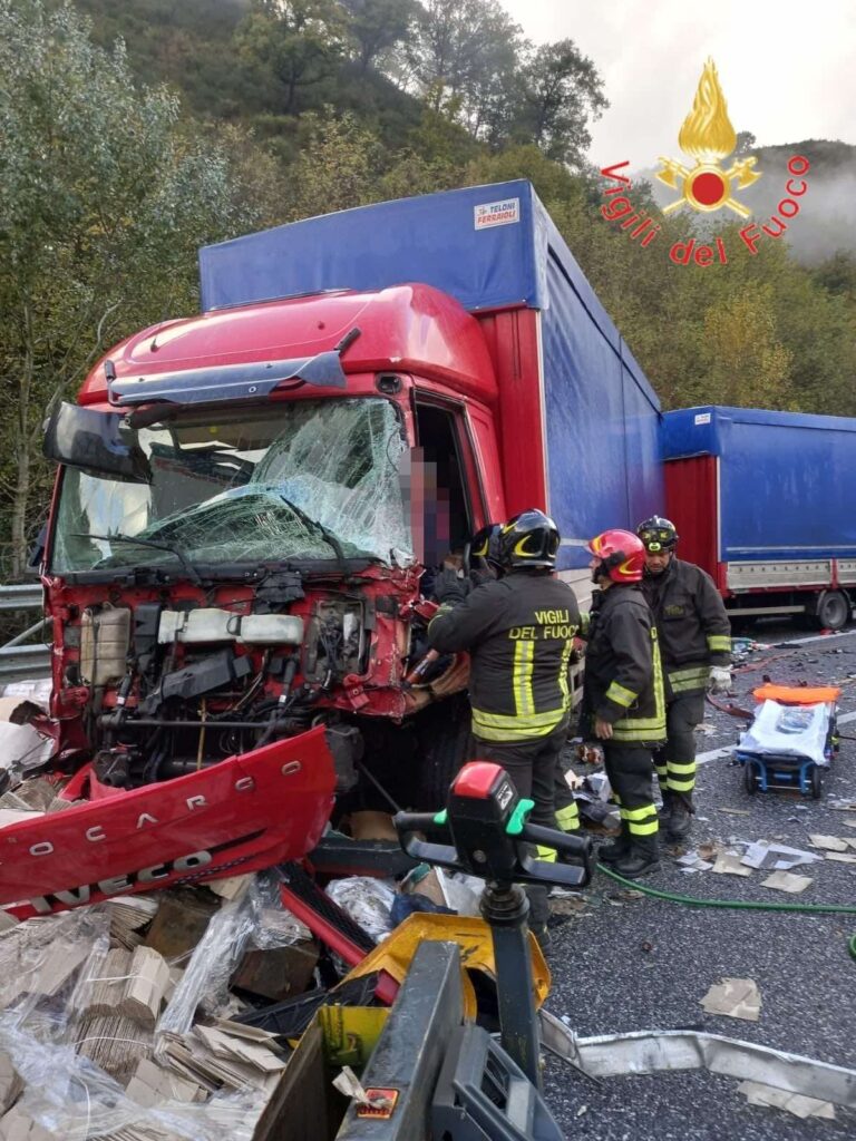 incidente a2 cosentino