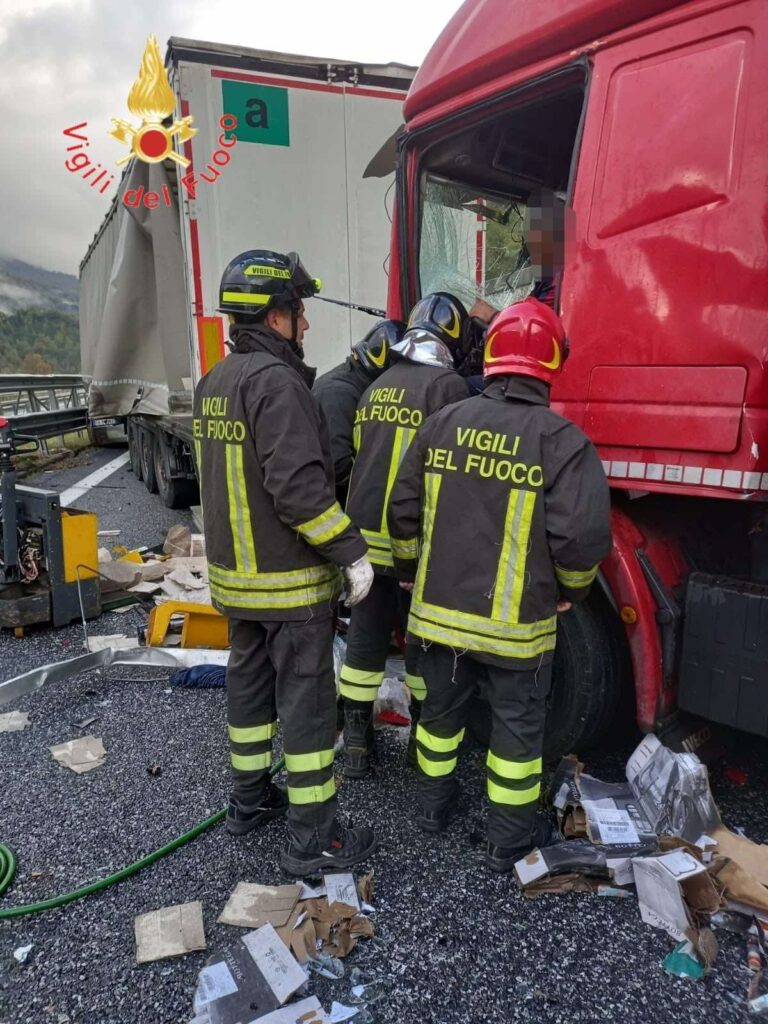 incidente a2 cosentino