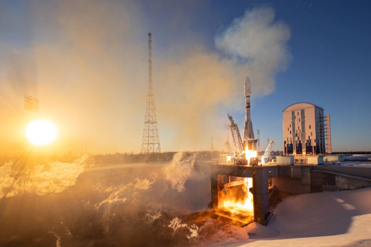 Lancio record per la Russia: in orbita 55 satelliti, anche 2 iraniani