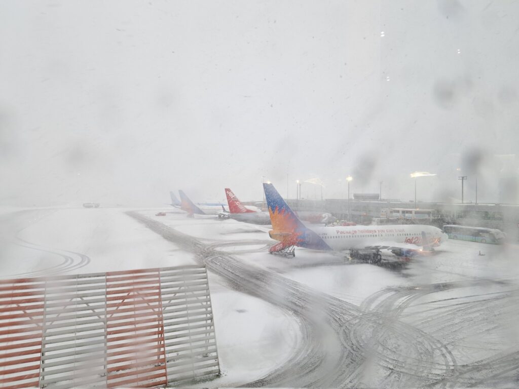 neve aerei aeroporto newcastle