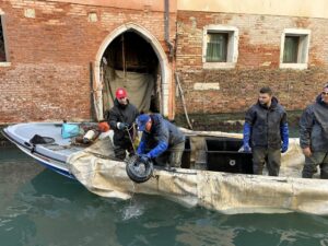venezia gondolieri sub