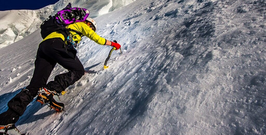 Piccozza alpinismo invernale