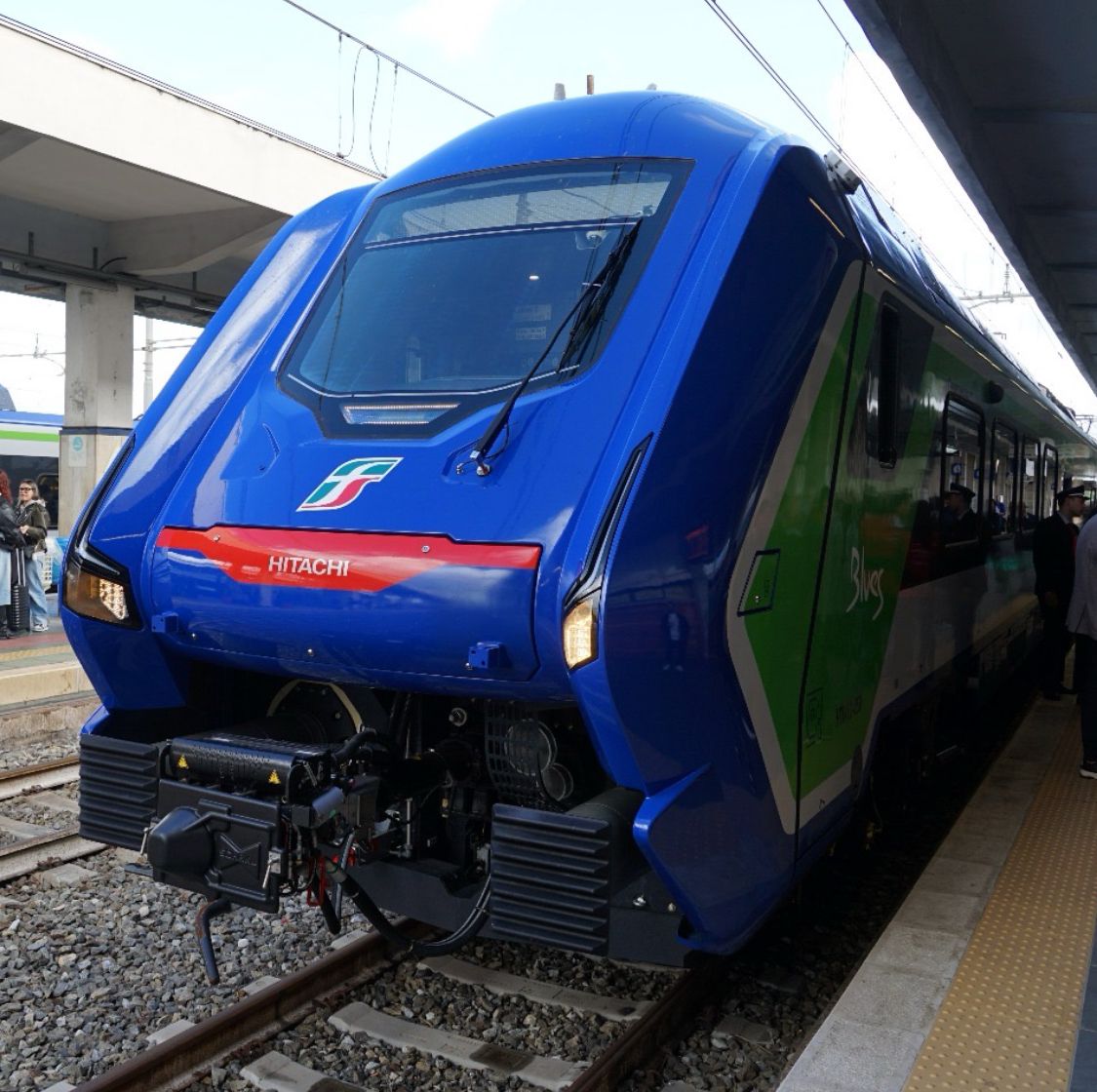 Presentazione treno ibrido