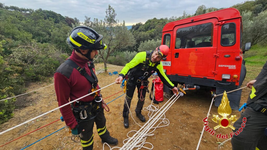 Sila, esercitazione nella Riserva Naturale Regionale del Vergari (15)
