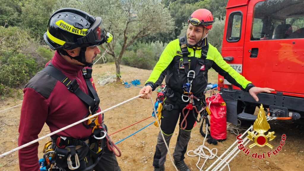 Sila, esercitazione nella Riserva Naturale Regionale del Vergari (15)