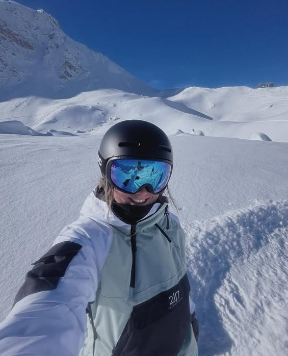 Snowboarder morta